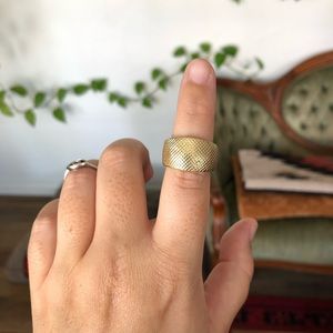 Vintage 14k Gold Hammered Ring